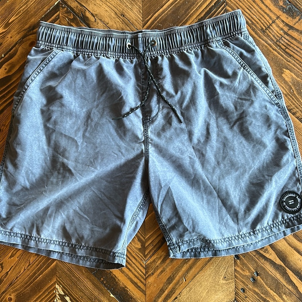 Men’s Billabong shorts. Size 33.